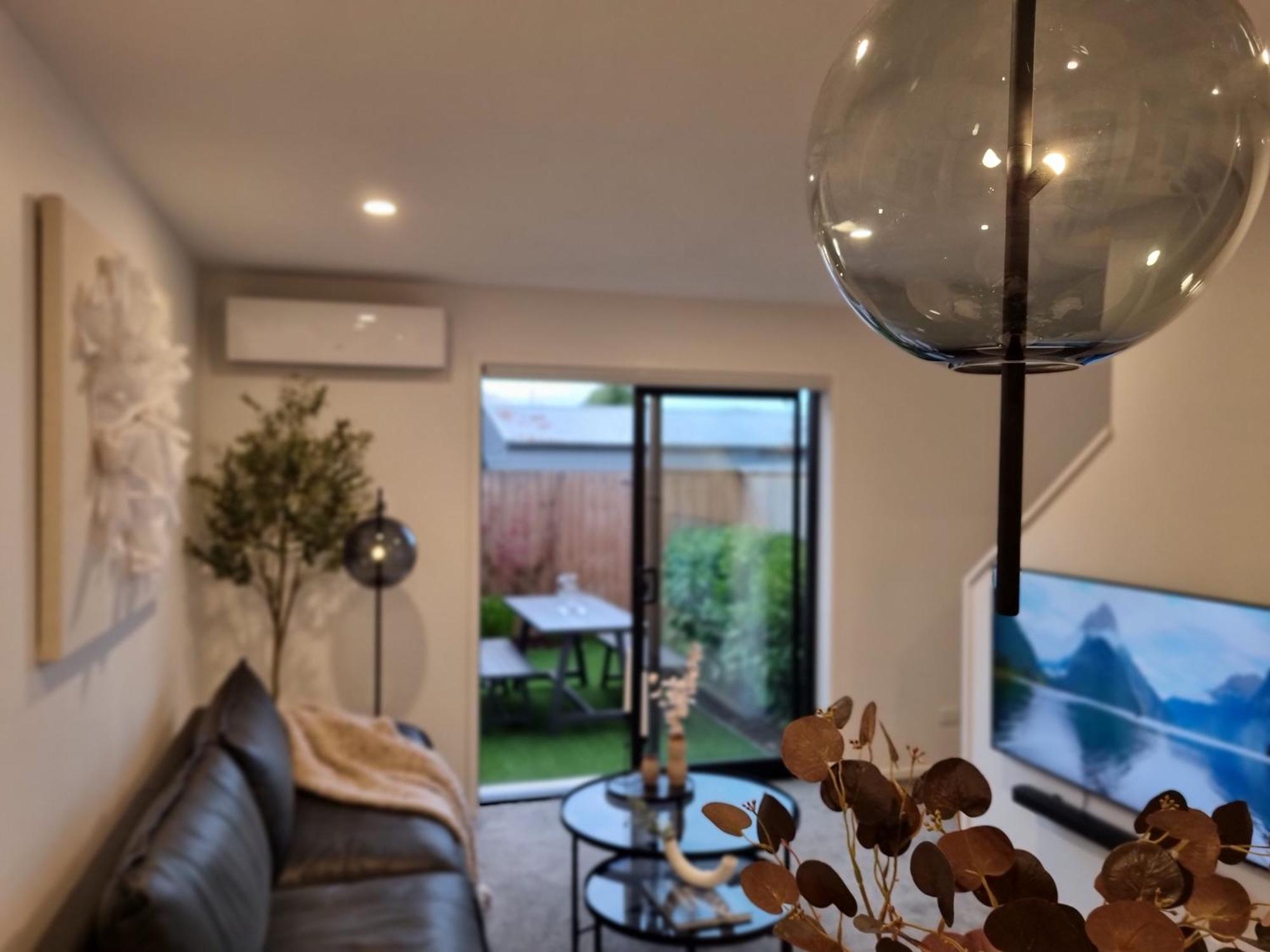 Cloud Nine Elegant Escape Awaits Daire Christchurch Dış mekan fotoğraf